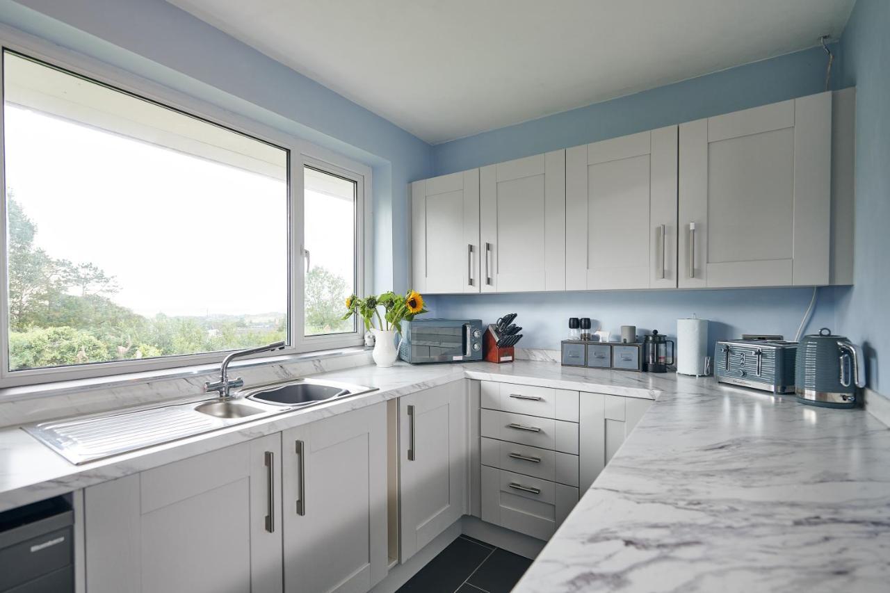 Sea Gem- Beautiful Family Home With Stunning Sea Views & Garden Тенби Экстерьер фото