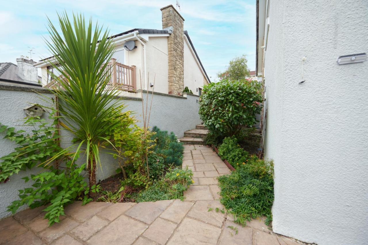 Sea Gem- Beautiful Family Home With Stunning Sea Views & Garden Тенби Экстерьер фото
