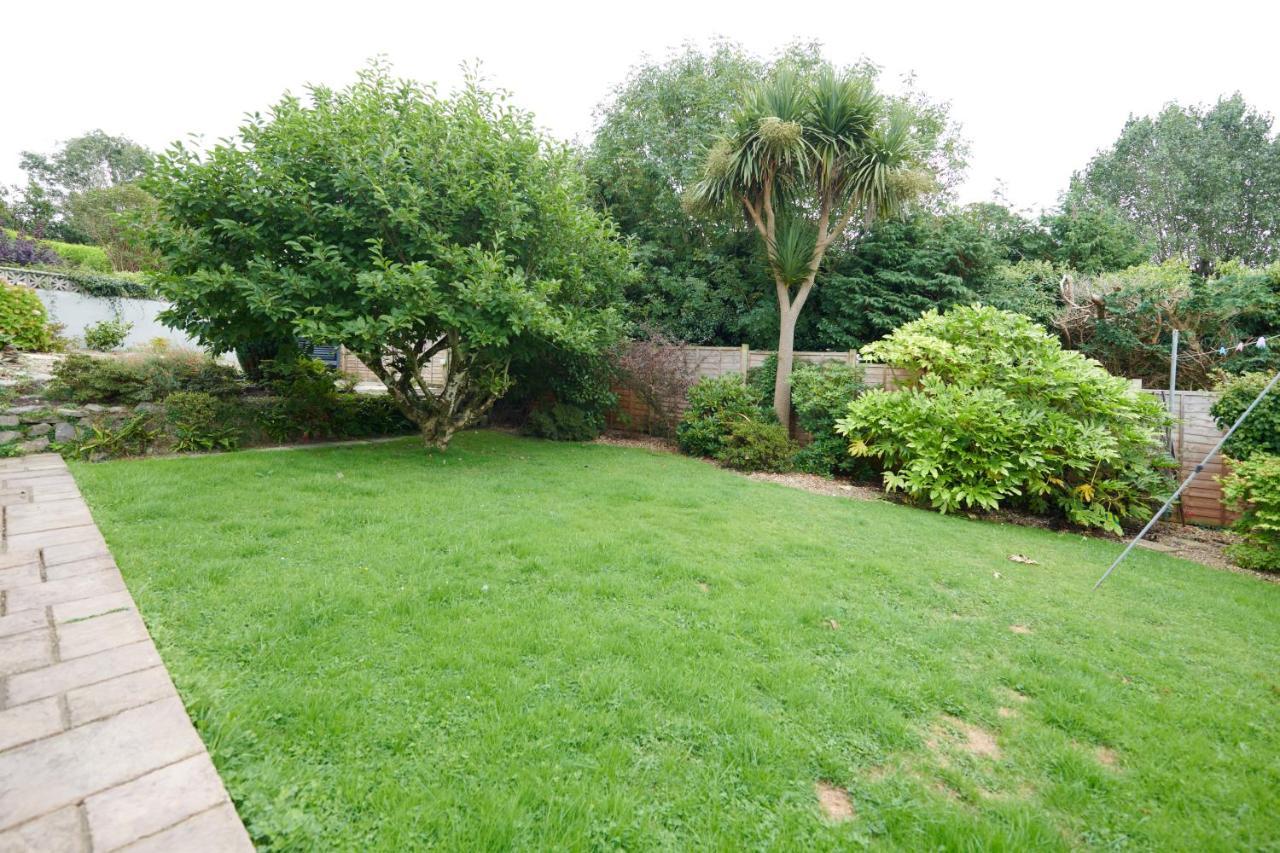 Sea Gem- Beautiful Family Home With Stunning Sea Views & Garden Тенби Экстерьер фото